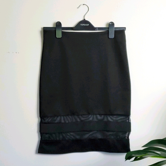 H&M Divided Mini Skirt Size Small